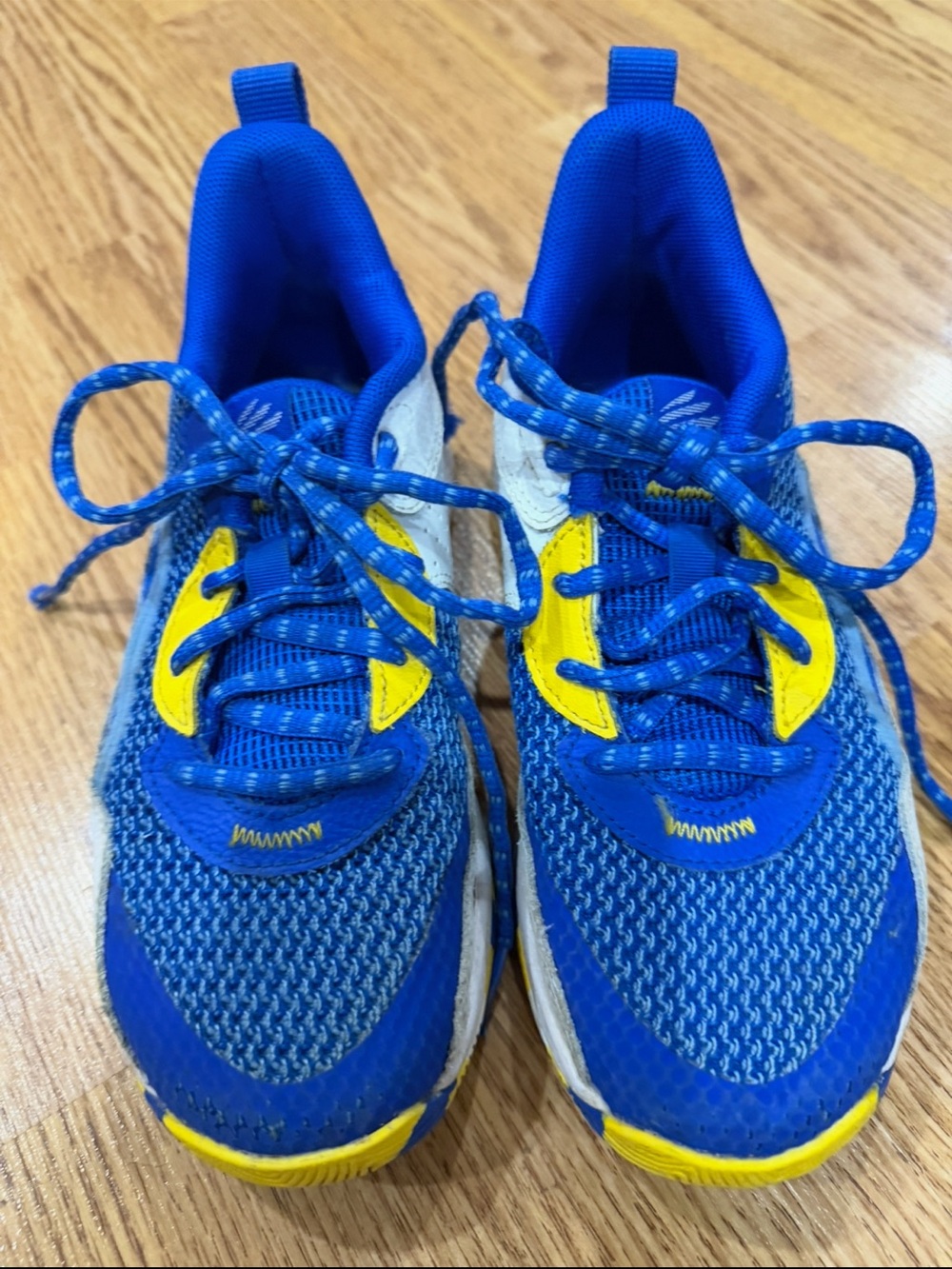 UNDER ARMOUR STEPH CURRY BASKETBALL SNEAKERS SHOES BLUE YELLOW YOUTH KIDS SIZE 1